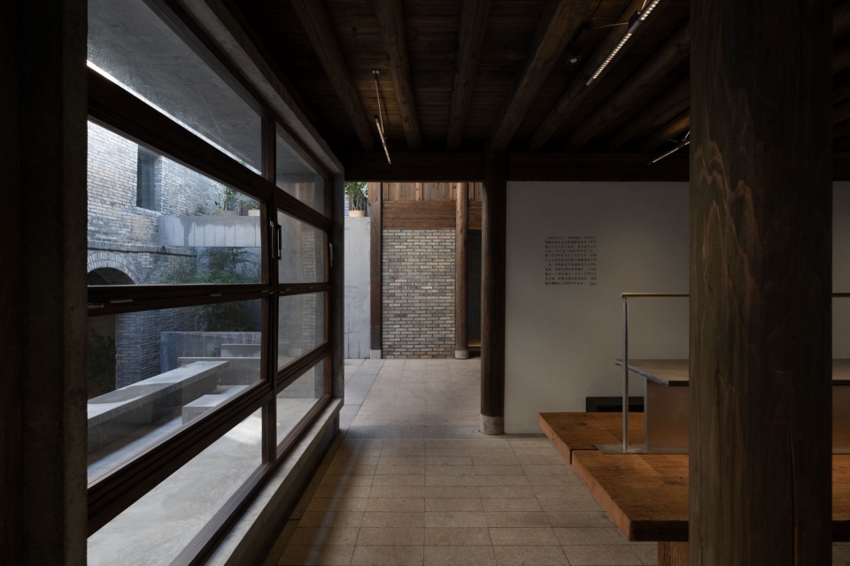 xun bakery by devolution