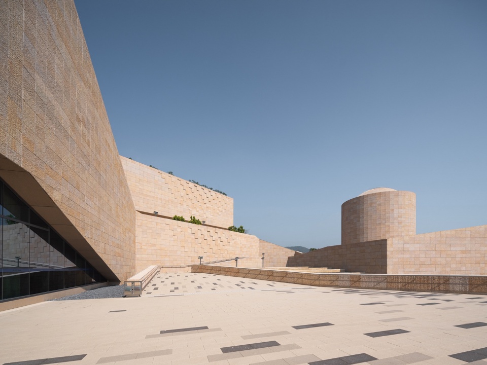 Daya Bay Nuclear Power Science and Technology Museum by E UV Huayi Design