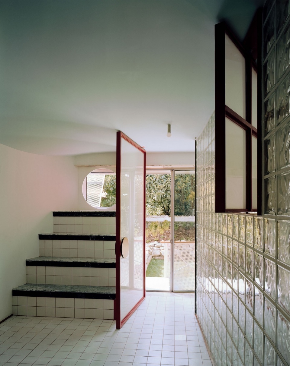 waves of glass and clouds of metal by fala atelier