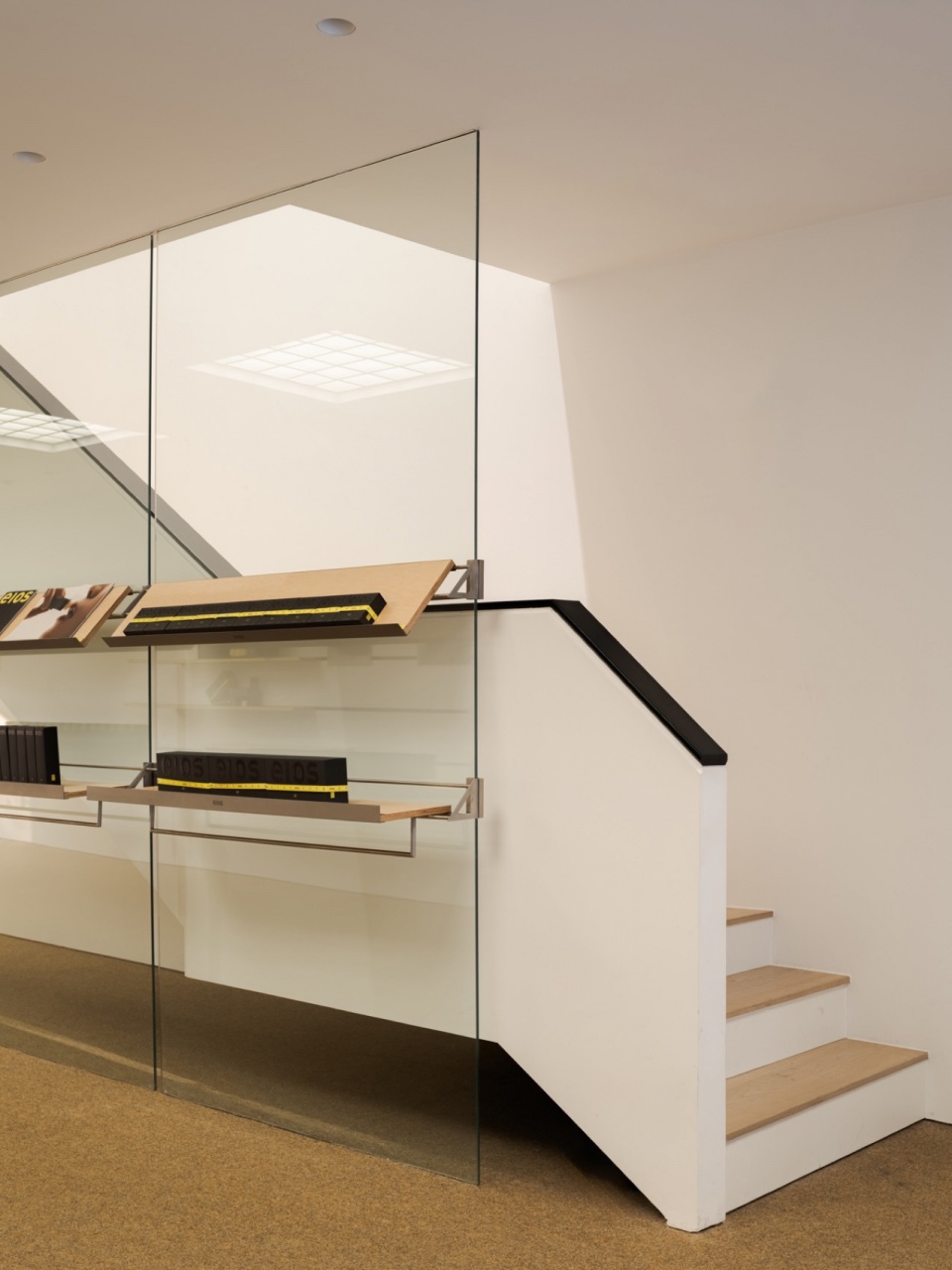 eios store hoii design