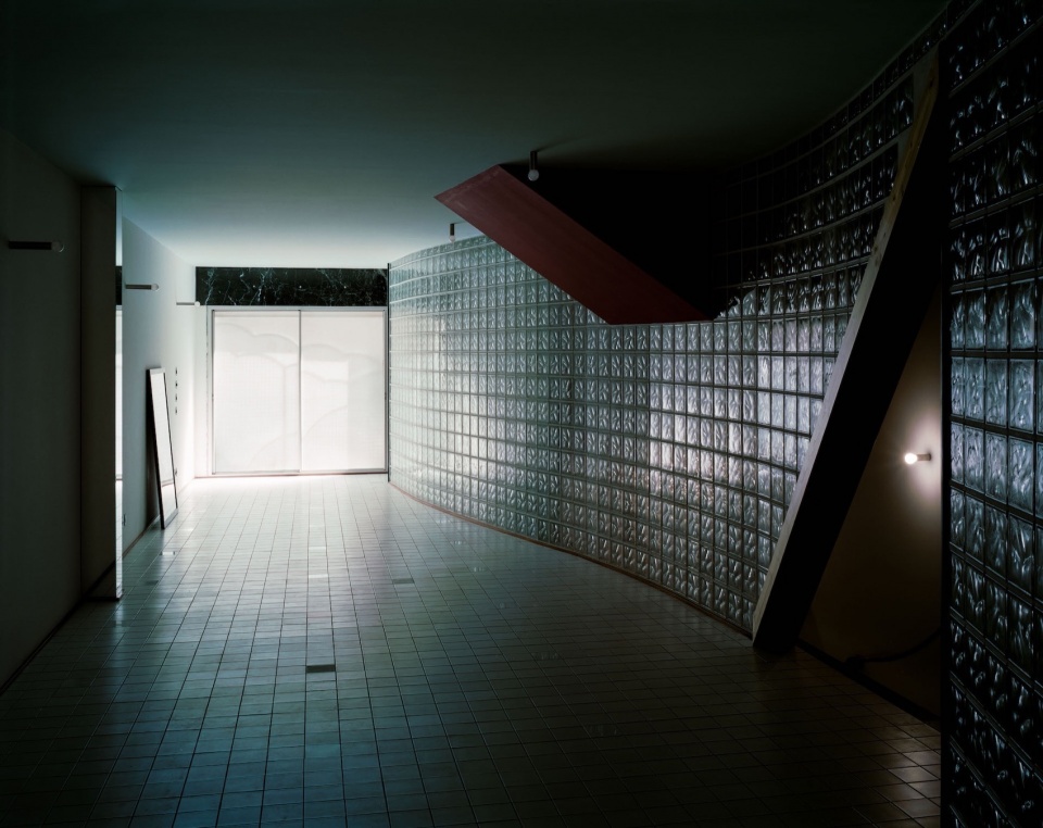 waves of glass and clouds of metal by fala atelier