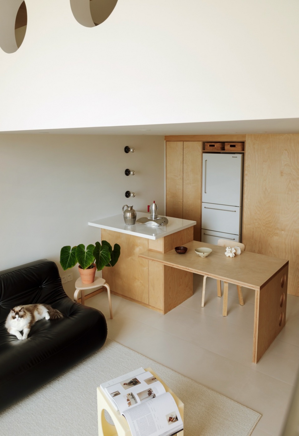 Z Apartments Hooray Lab
