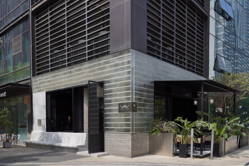 yan bar by huizong design and research office