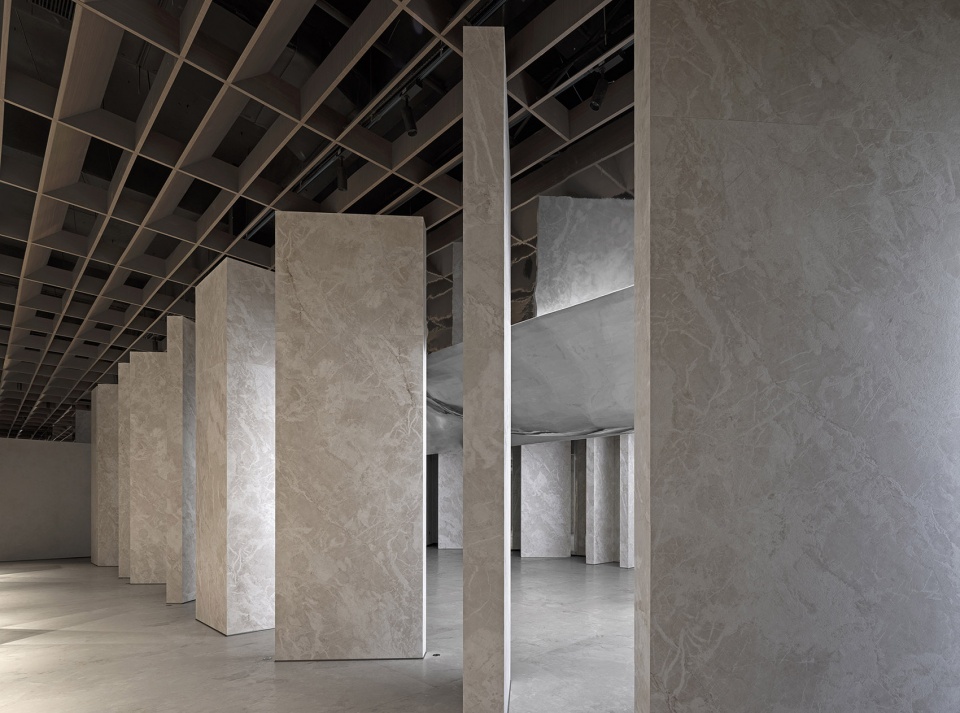 Overlands Headquarters Showroom for the New Earthism Series by AD ARCHITECTURE