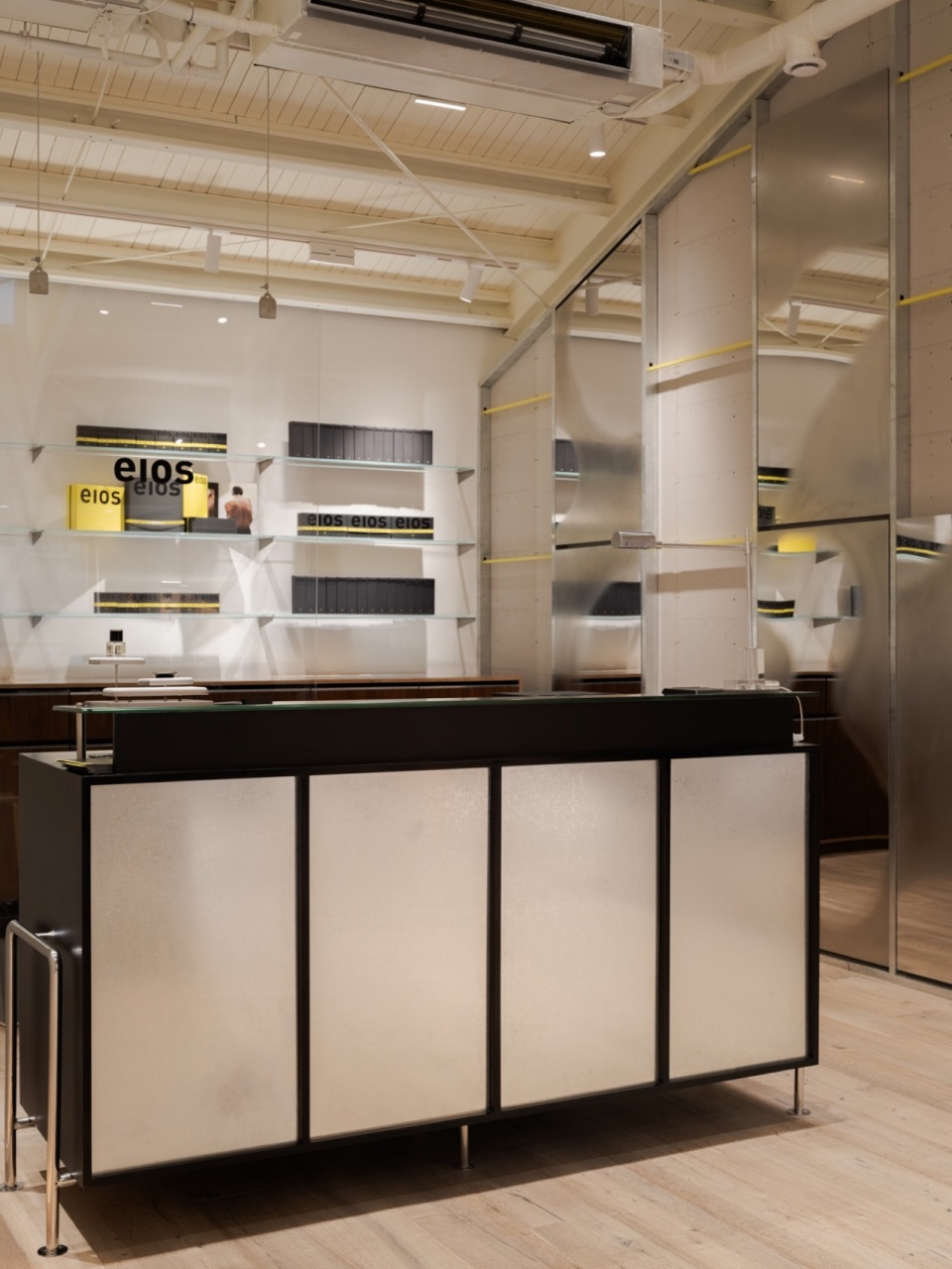 eios store hoii design