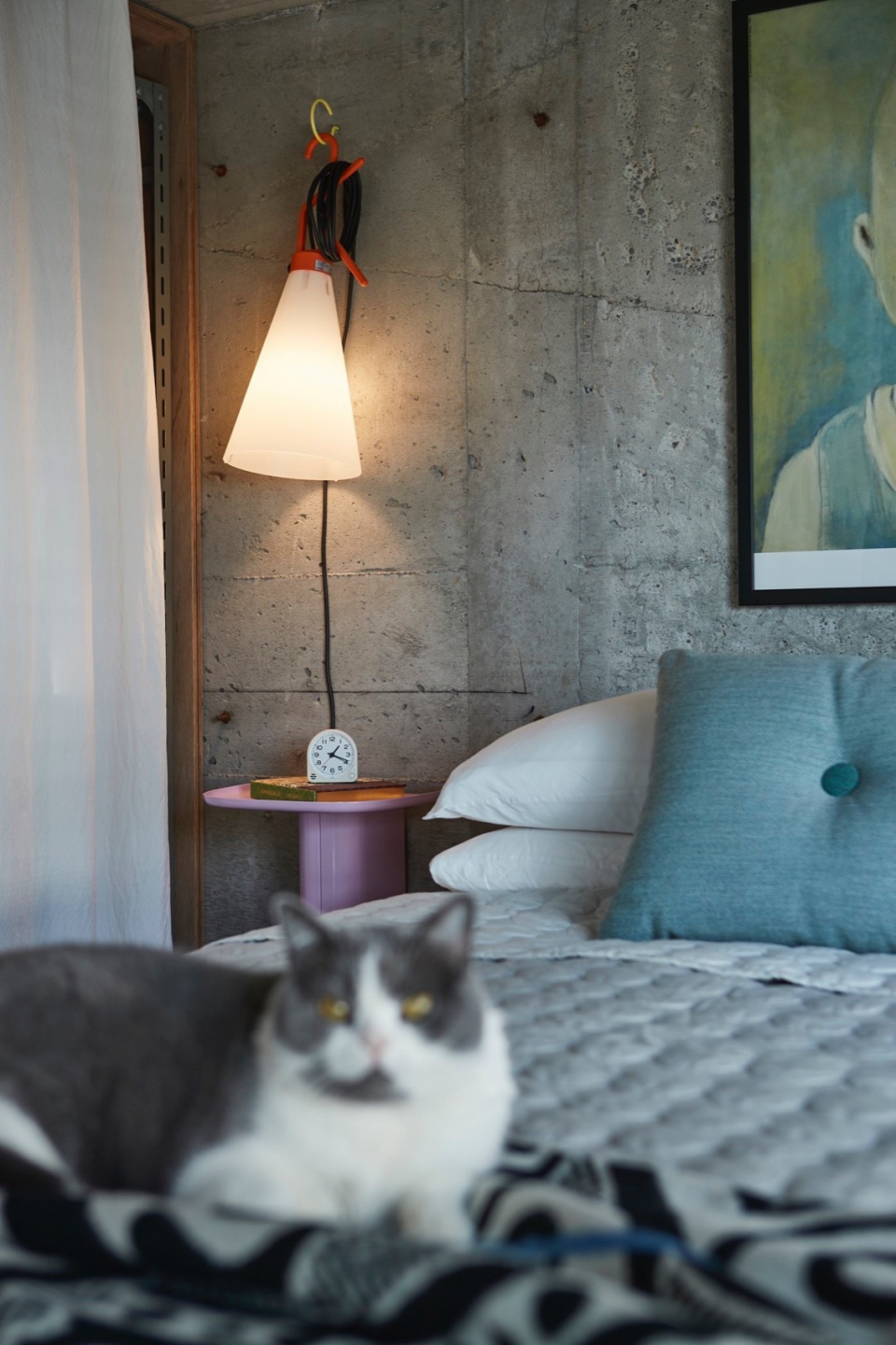 tokyo blue apartment by roovice