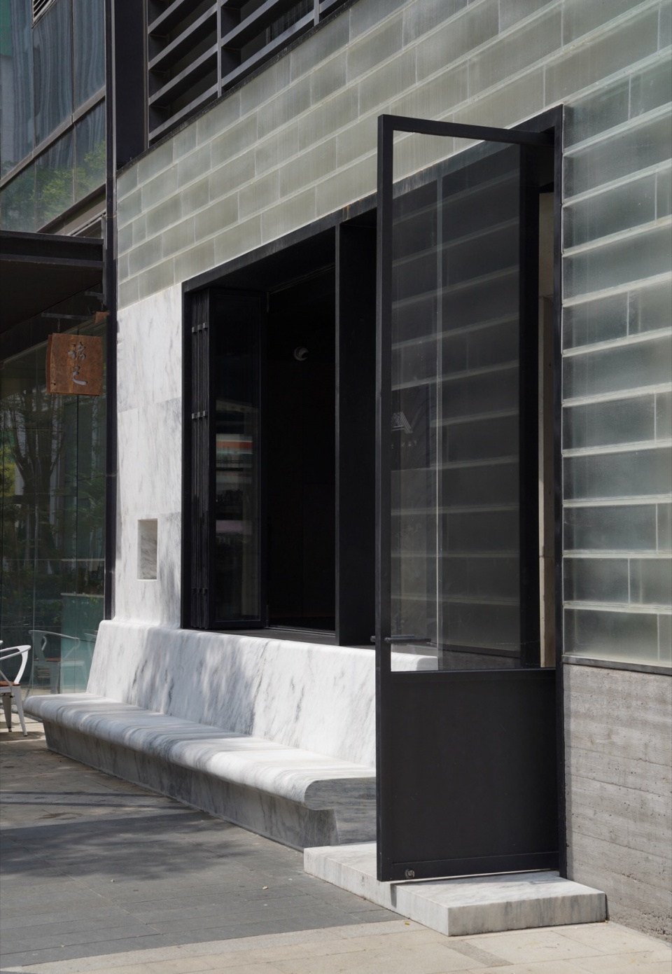 yan bar by huizong design and research office