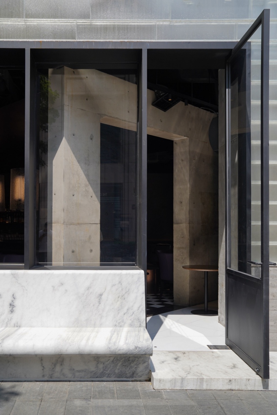 yan bar by huizong design and research office