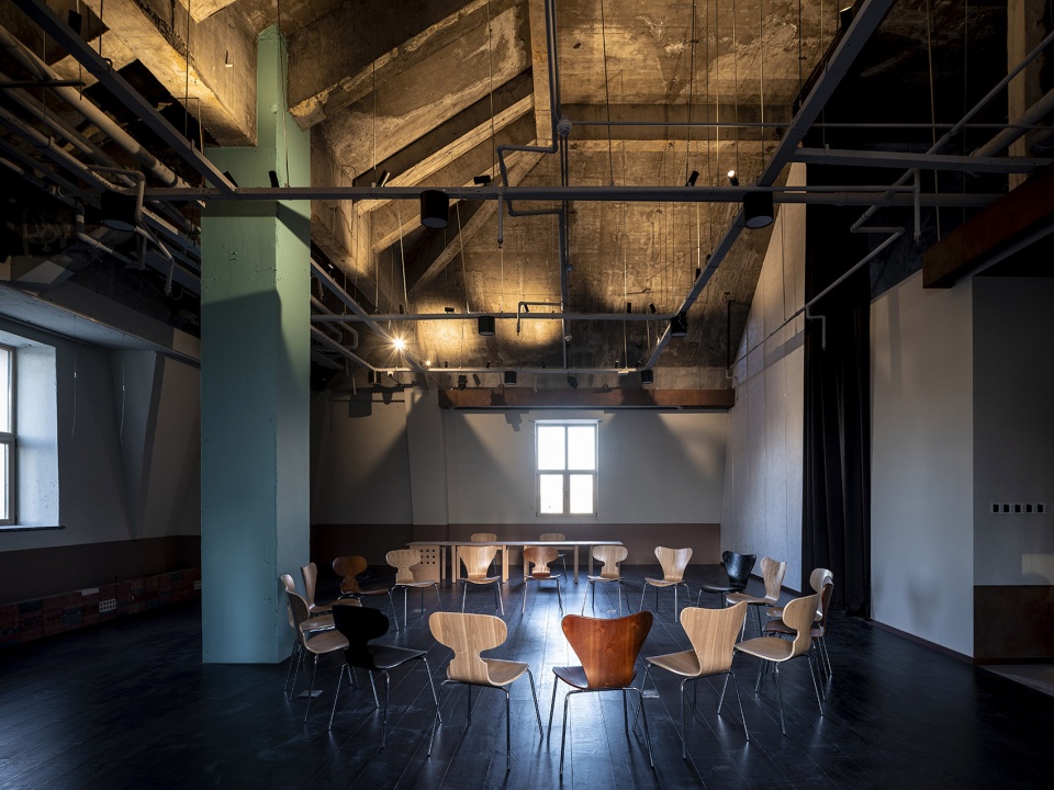 renovation of zoo architecture and design office by zoo architecture and design office