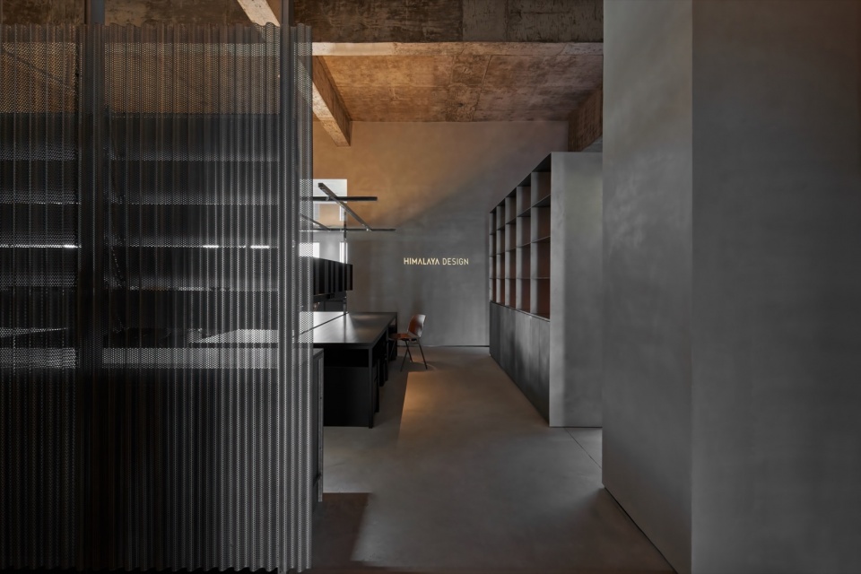 Himalaya Designer Office