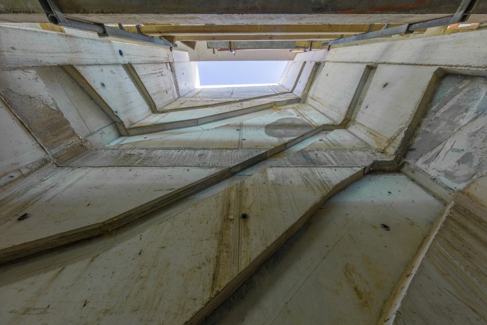 the house under the ground by willemsenu