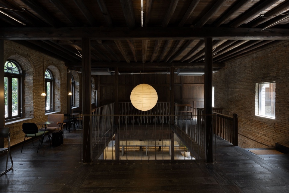 xun bakery by devolution