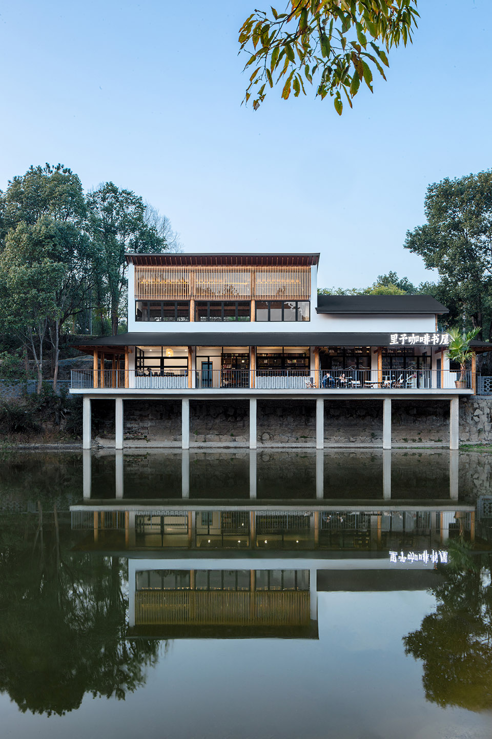 dashali coffee shop by zhixing architects office