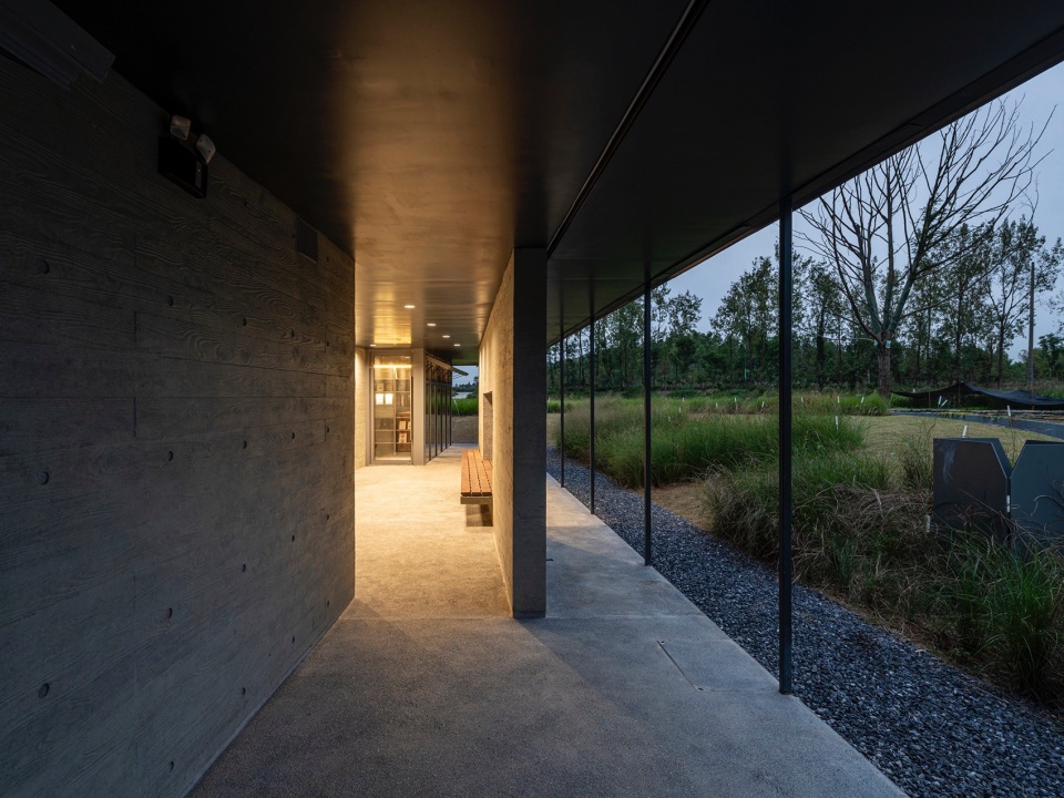 Square Courtyard Lab