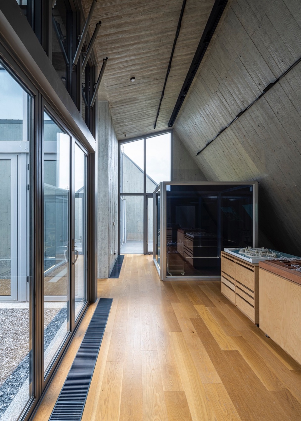 Square Courtyard Lab