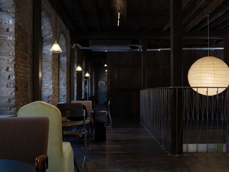 xun bakery by devolution