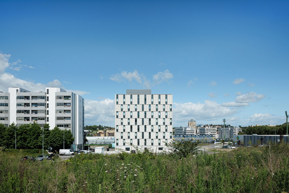 hotel bb famalicao by jorge domingues arquitetos