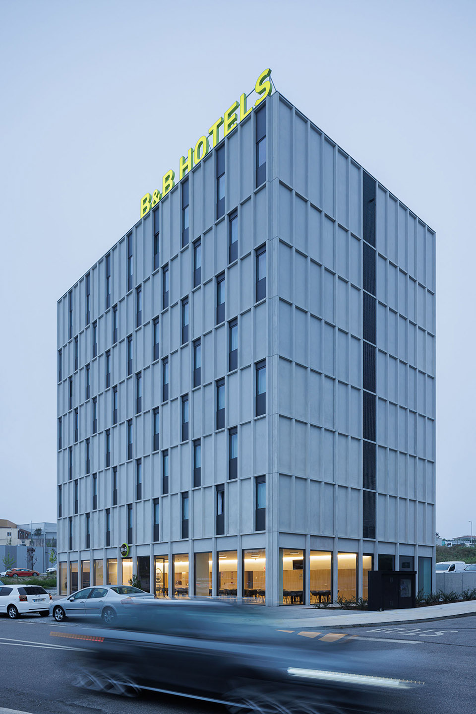 hotel bb famalicao by jorge domingues arquitetos