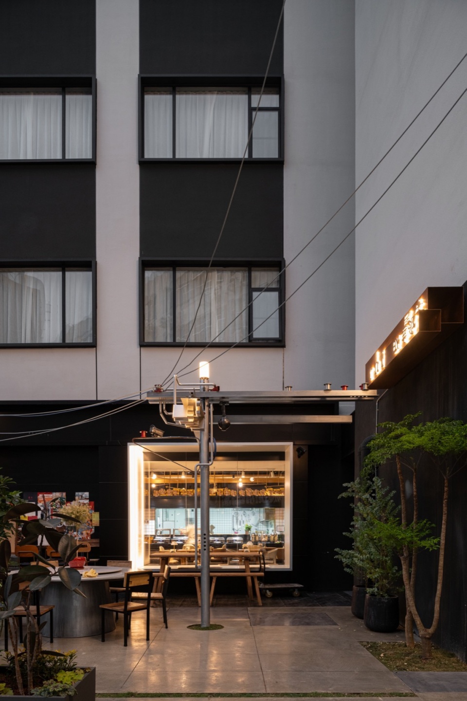 rhino installation by objectsgroup