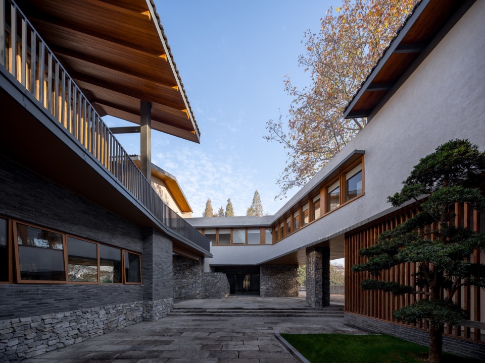 Party and Public Center of Longnan Village by Sens Architects