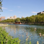 北京亮马河滨水景观廊道 / AECOM