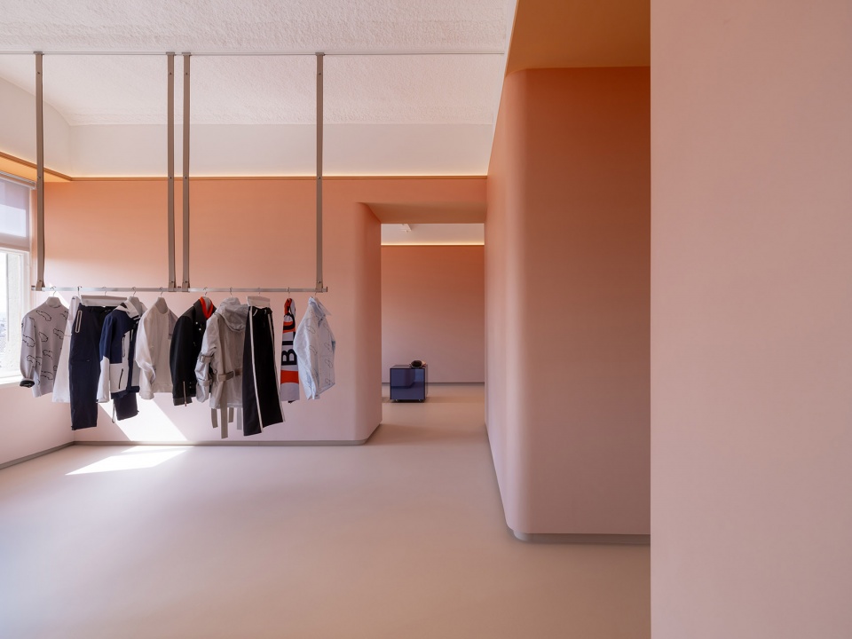 nios new european flagship store by mvrdv