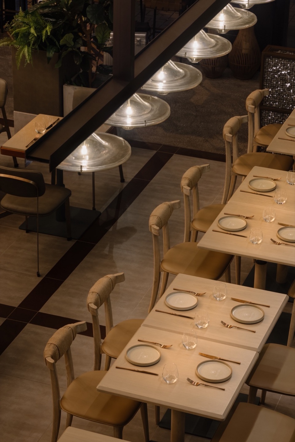 halation bistro by roomoo
