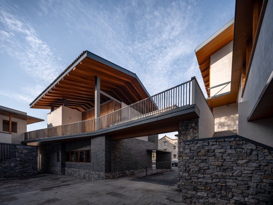Party and Public Center of Longnan Village by Sens Architects