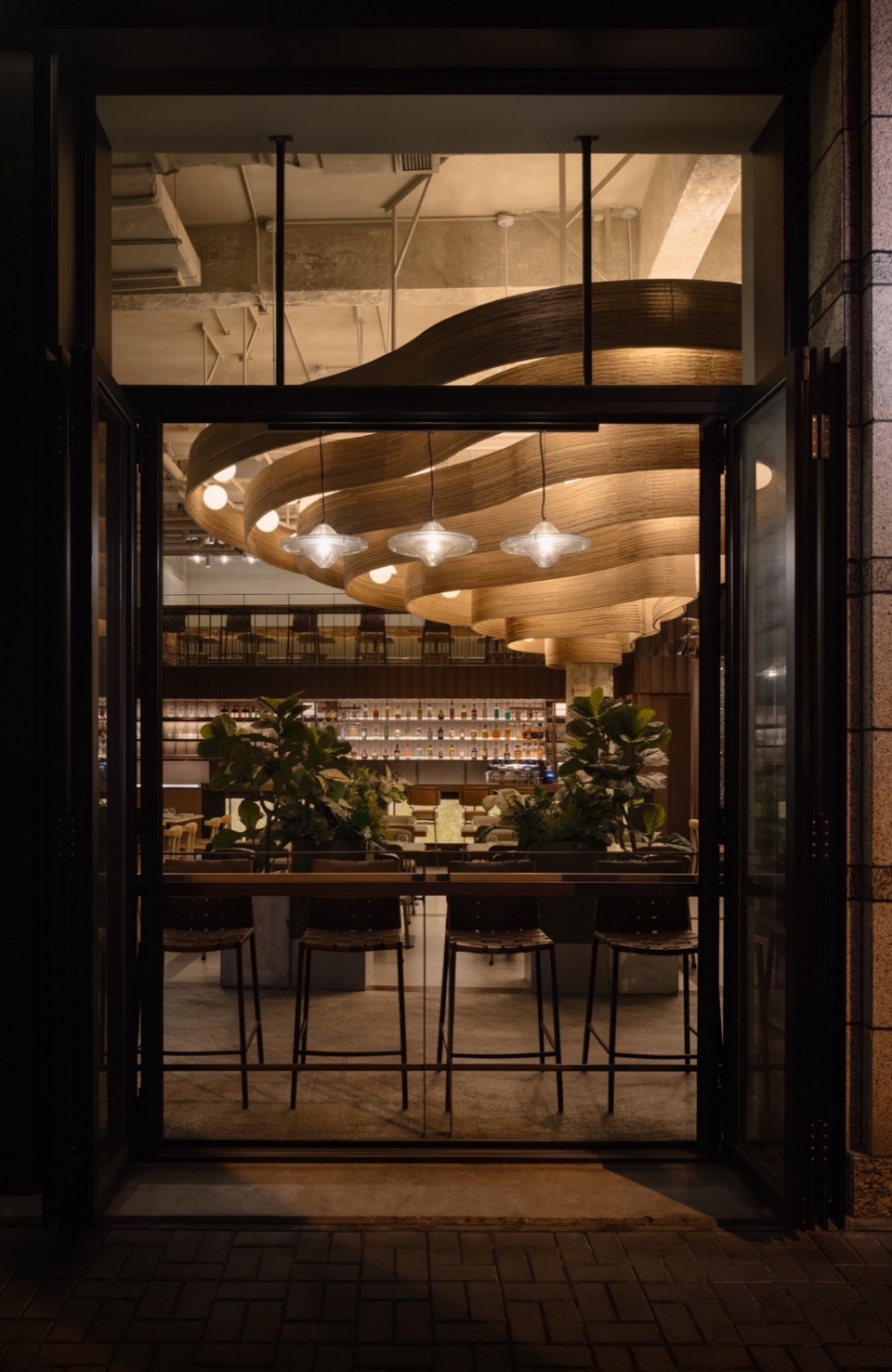 halation bistro by roomoo
