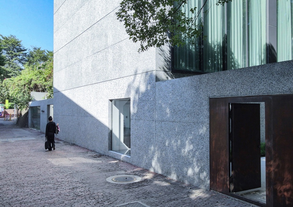 zhongcheng multi functional building by aether architects
