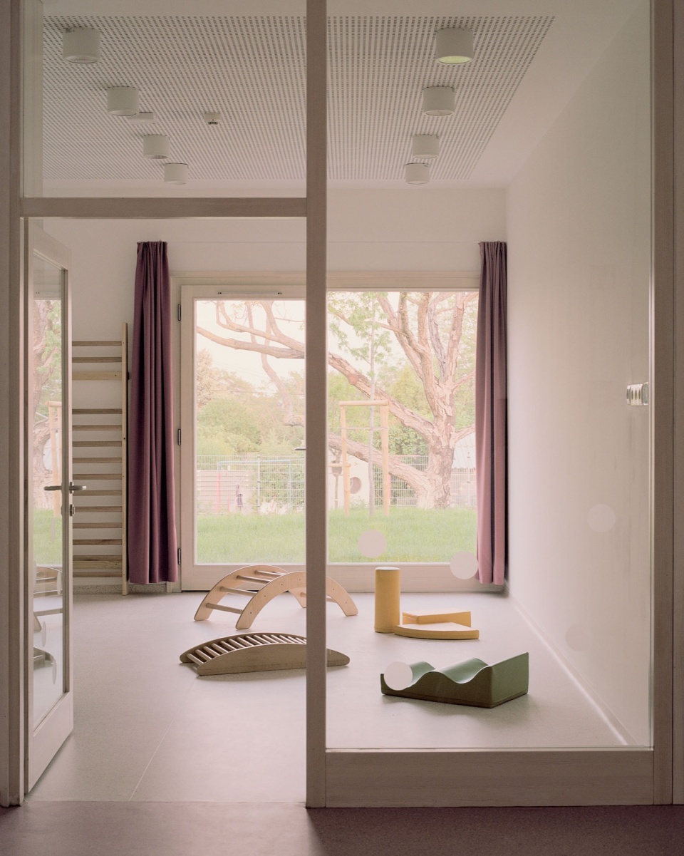zoldike nursery by archikon architects