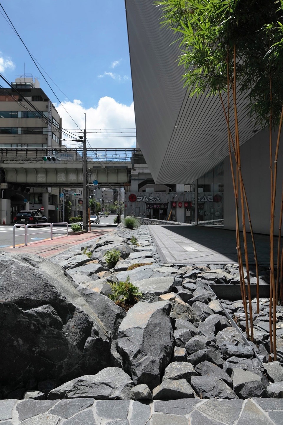 MONOSPINAL Tokyo by Makoto Yamaguchi Design 452024