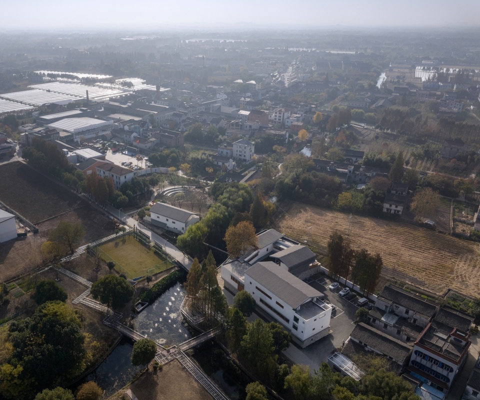 Party and Public Center of Longnan Village by Sens Architects