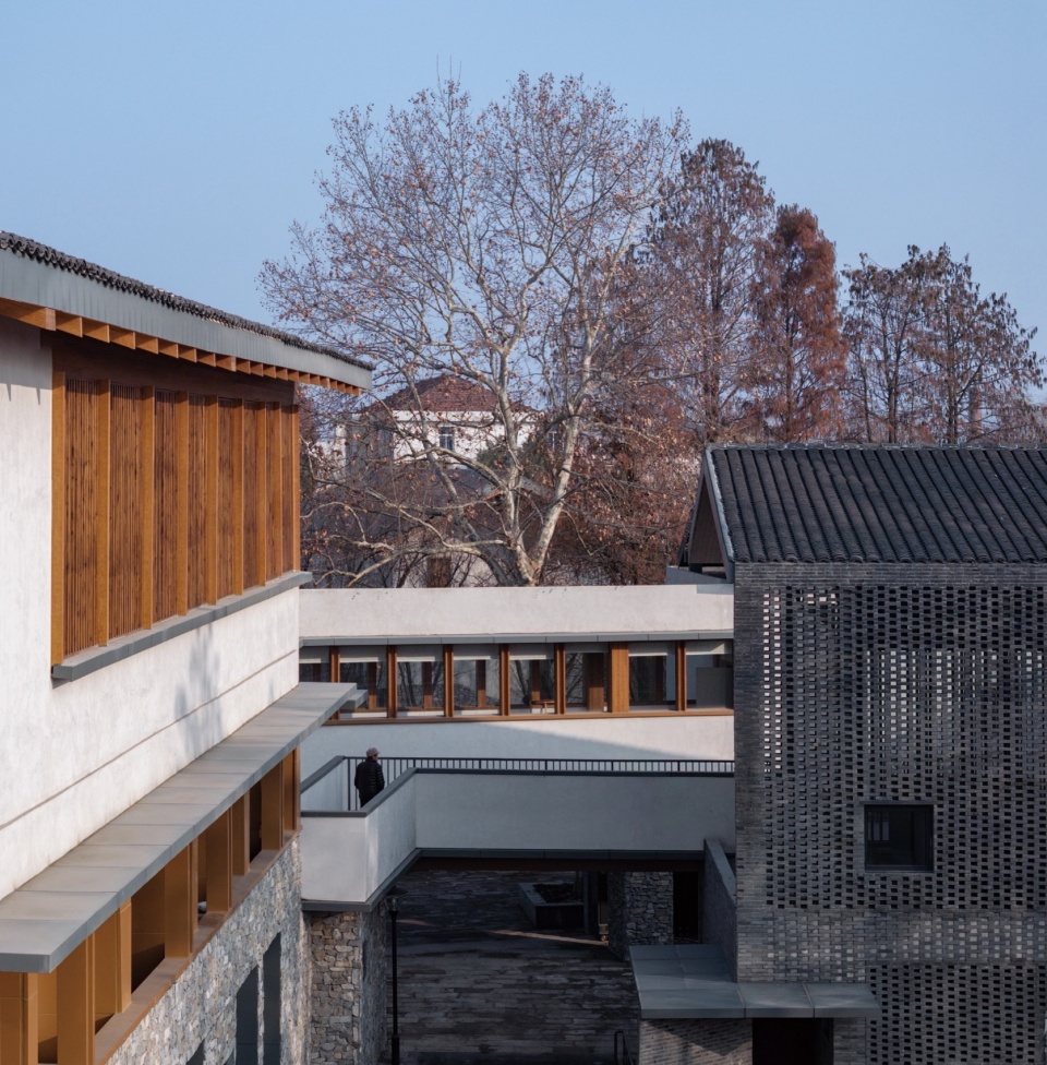 Party and Public Center of Longnan Village by Sens Architects