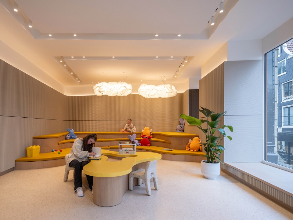 nios new european flagship store by mvrdv