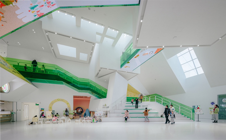 dotsss childrens museum by dl atelier