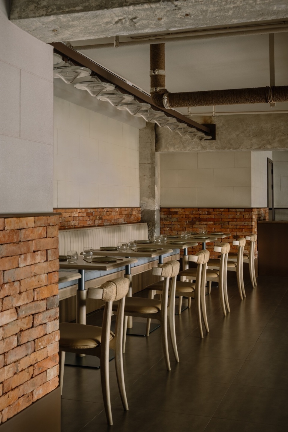 halation bistro by roomoo