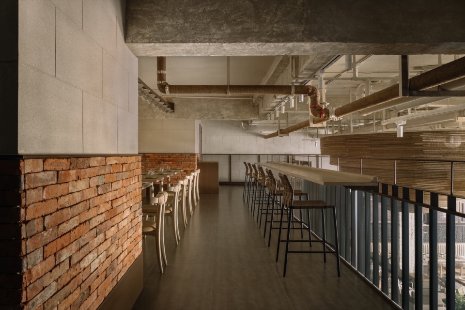 halation bistro by roomoo