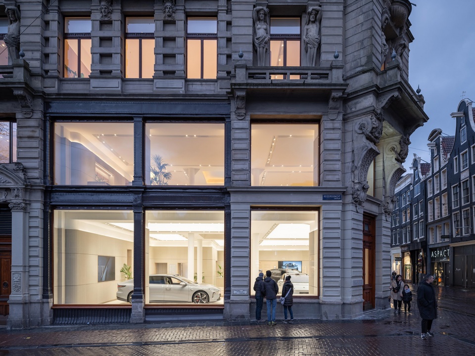 nios new european flagship store by mvrdv