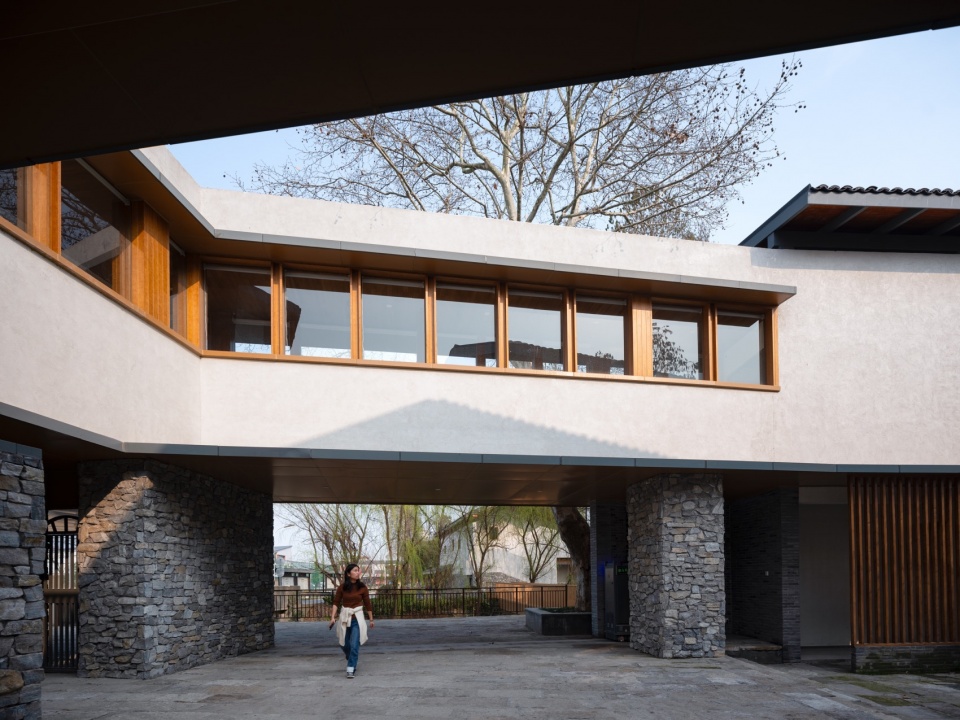 Party and Public Center of Longnan Village by Sens Architects