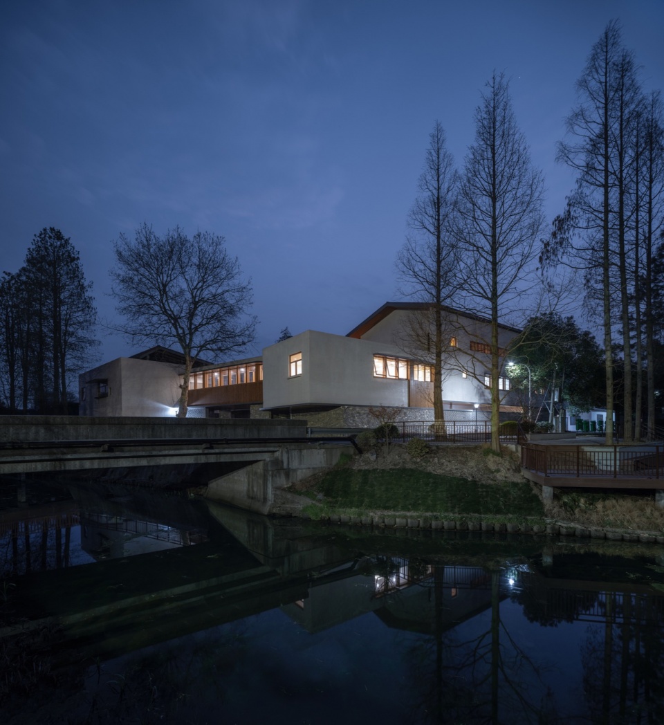 Party and Public Center of Longnan Village by Sens Architects