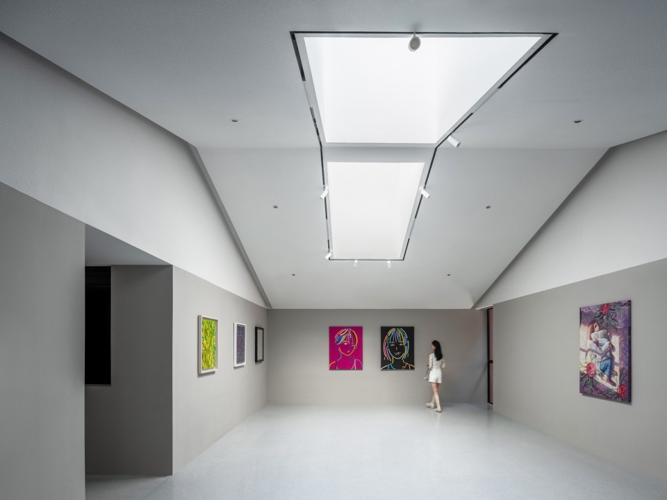 apm Art Gallery In the Community by Dazhou and Associates