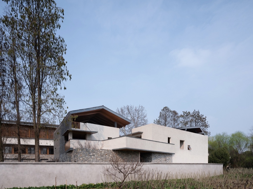 Party and Public Center of Longnan Village by Sens Architects