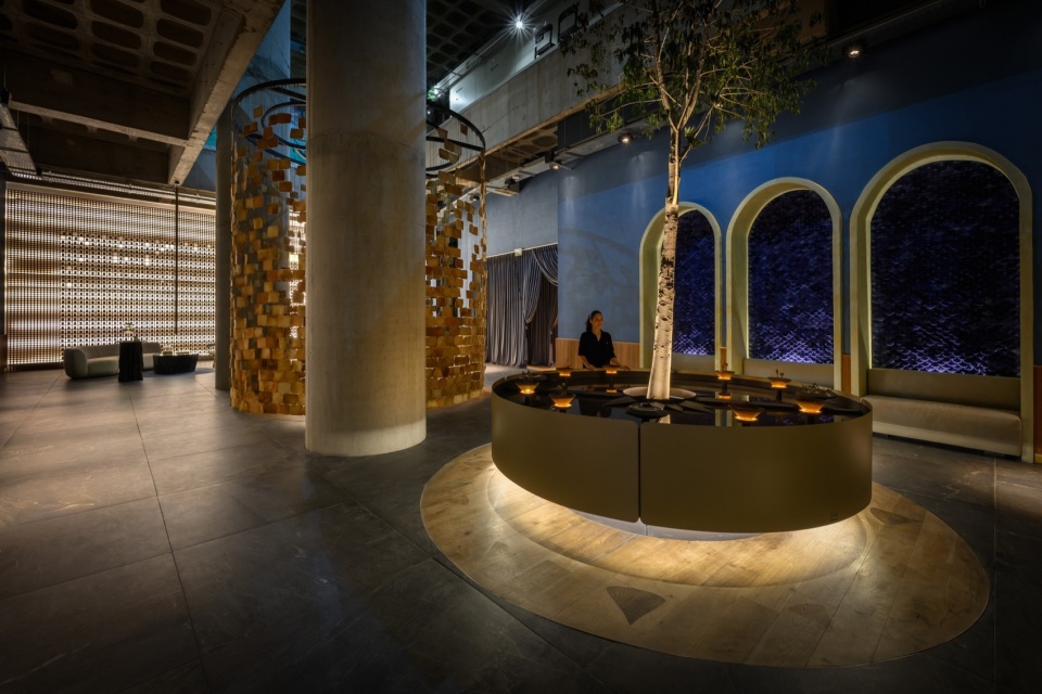 lobby de hotel azur by estudio montevideo