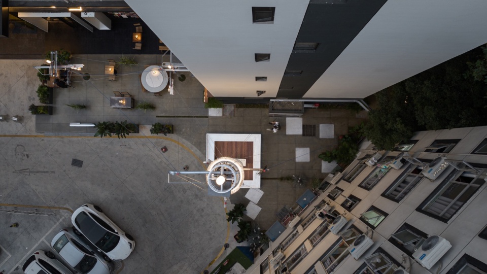 rhino installation by objectsgroup