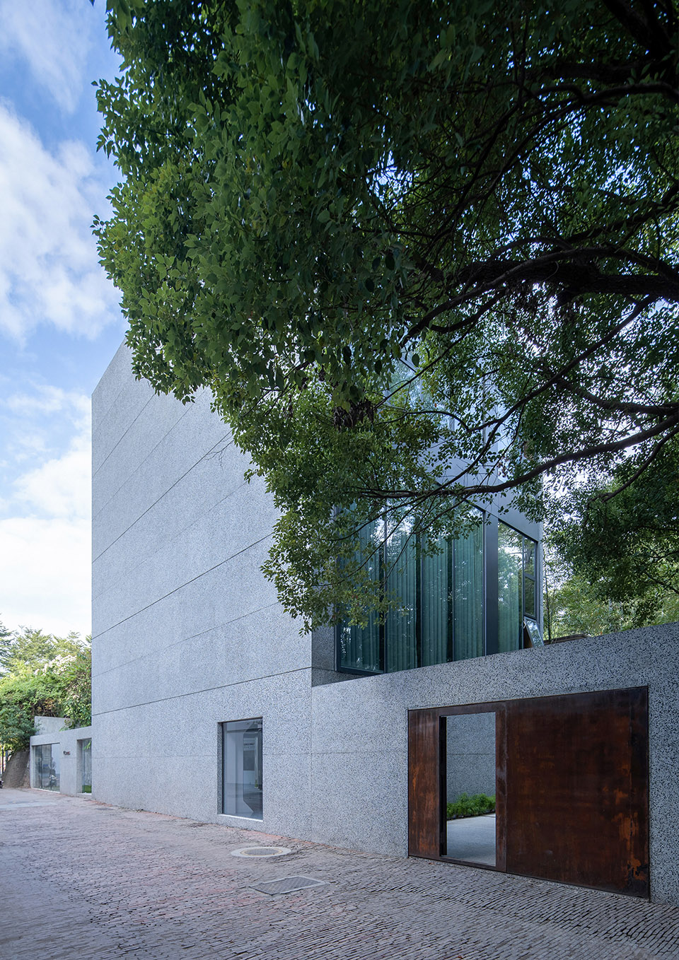 zhongcheng multi functional building by aether architects