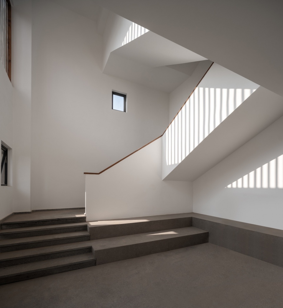 Party and Public Center of Longnan Village by Sens Architects