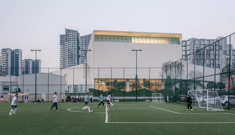 dotsss childrens museum by dl atelier