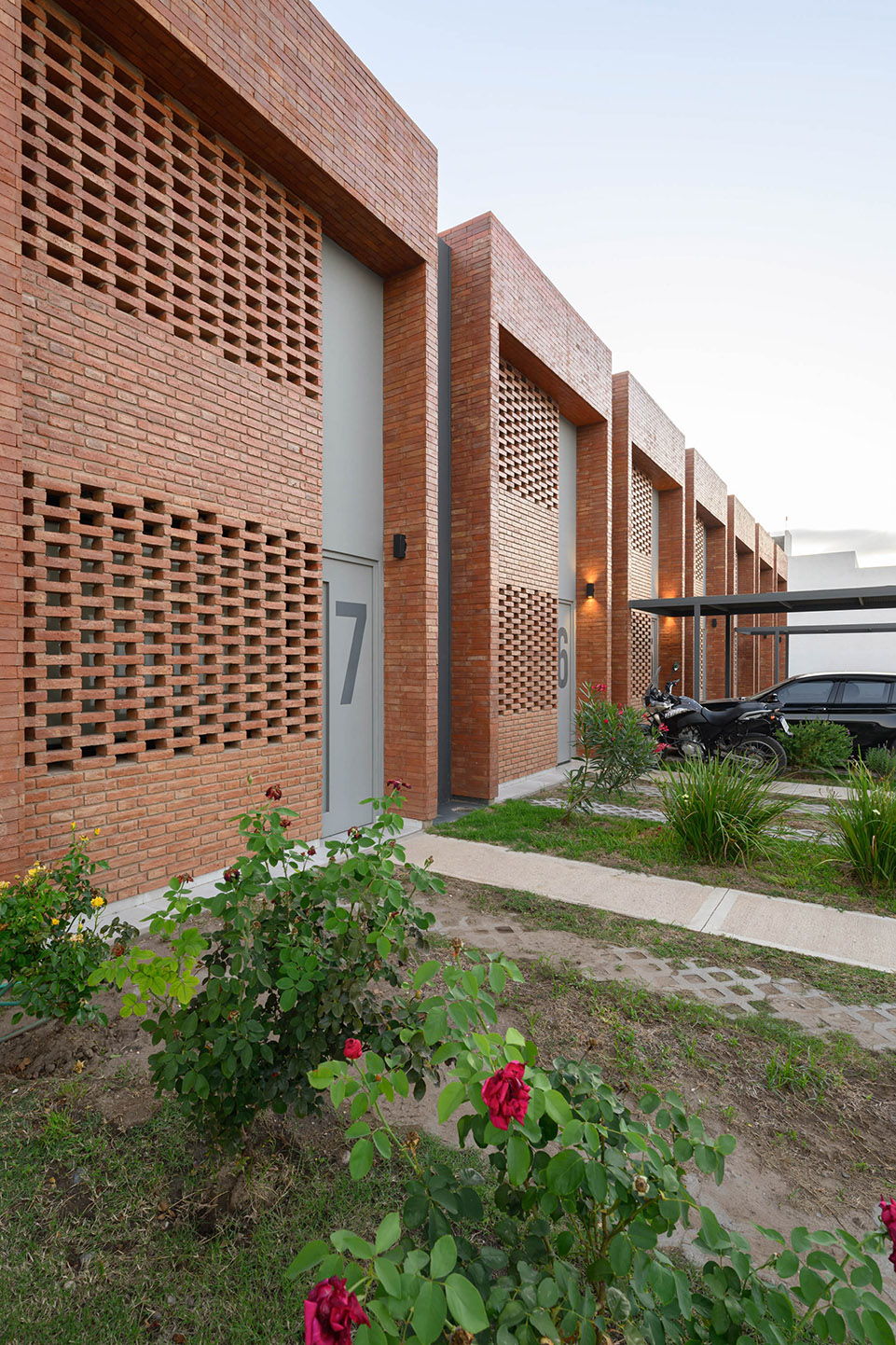 valpo housing complexes by montevideo studio