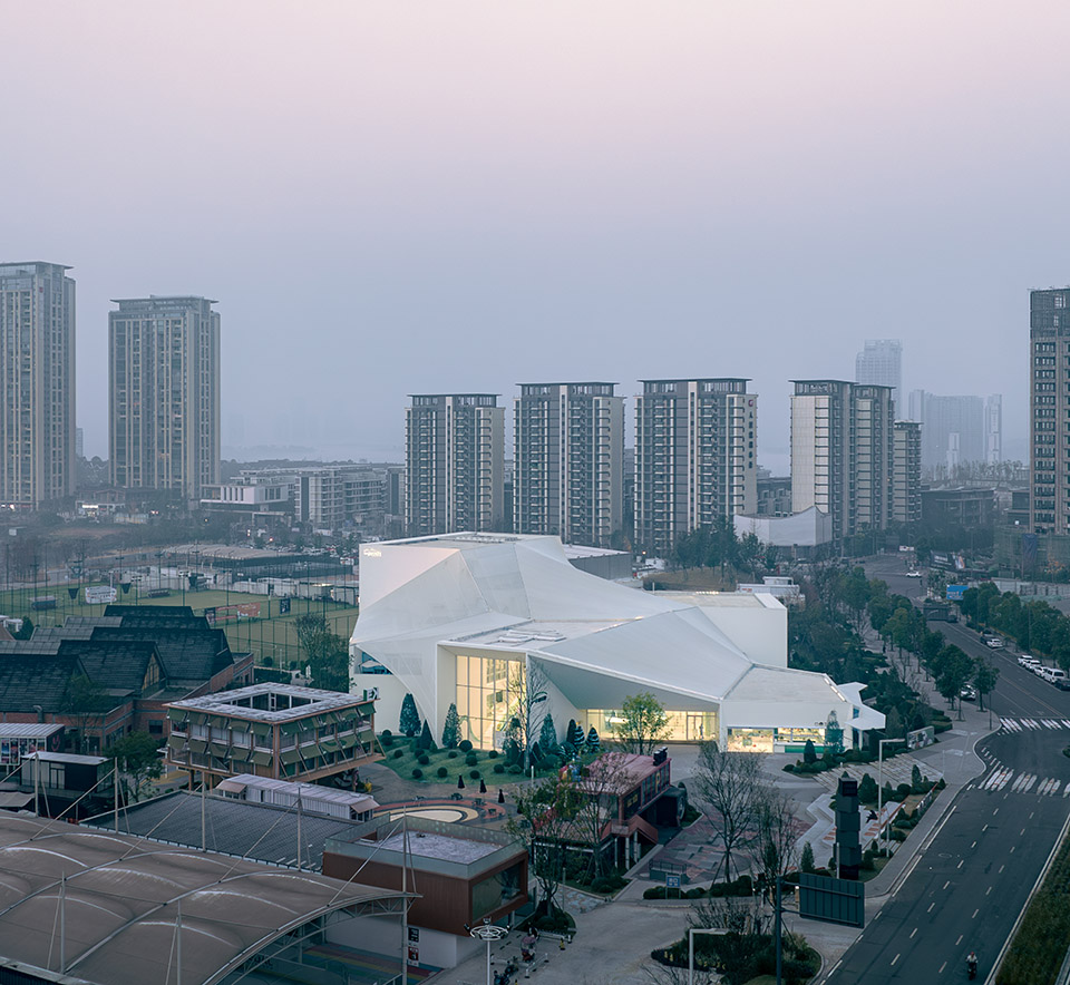 dotsss childrens museum by dl atelier